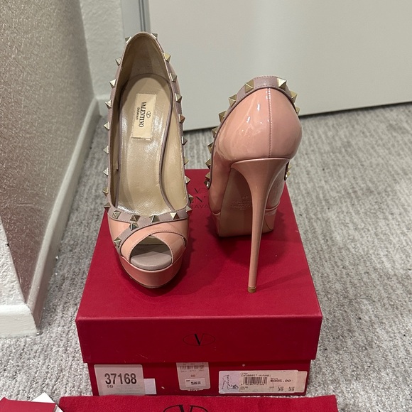 Valentino Blush Pink Studded Heels - Picture 1 of 7